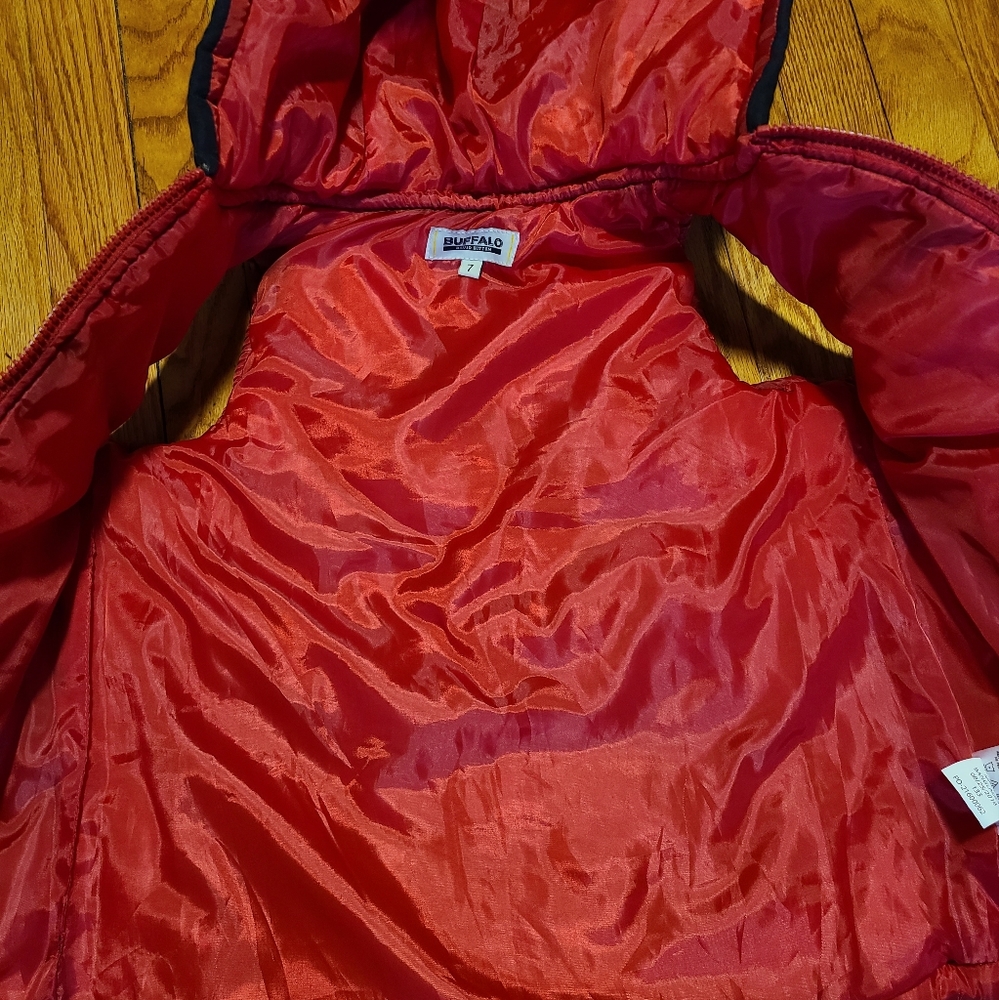 Vest - Picture 2 of 3